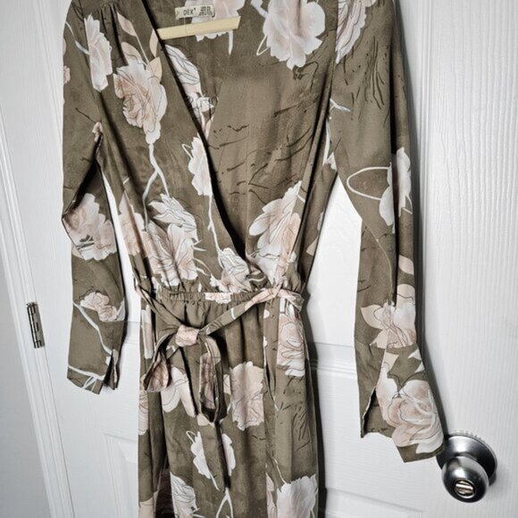 DEX Dress Size XS - Picture 3 of 8